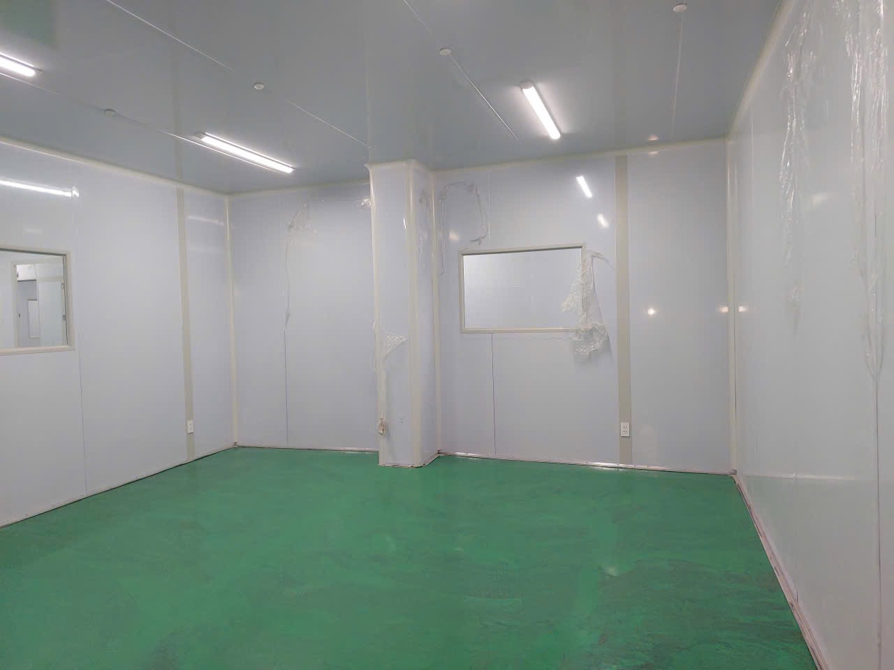 Ứng dụng thực tế của Tấm Panel trong xây dựng phòng sạch